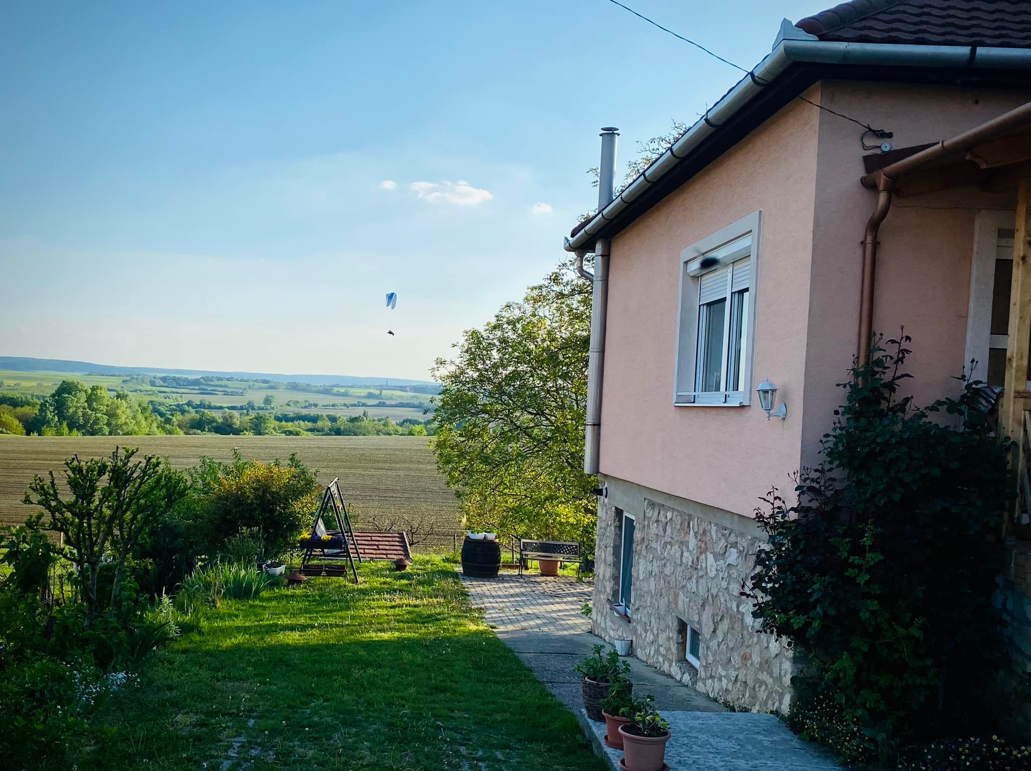 Csakvar-Esterhazy-400x400 Hortenzia Vendégház Mór