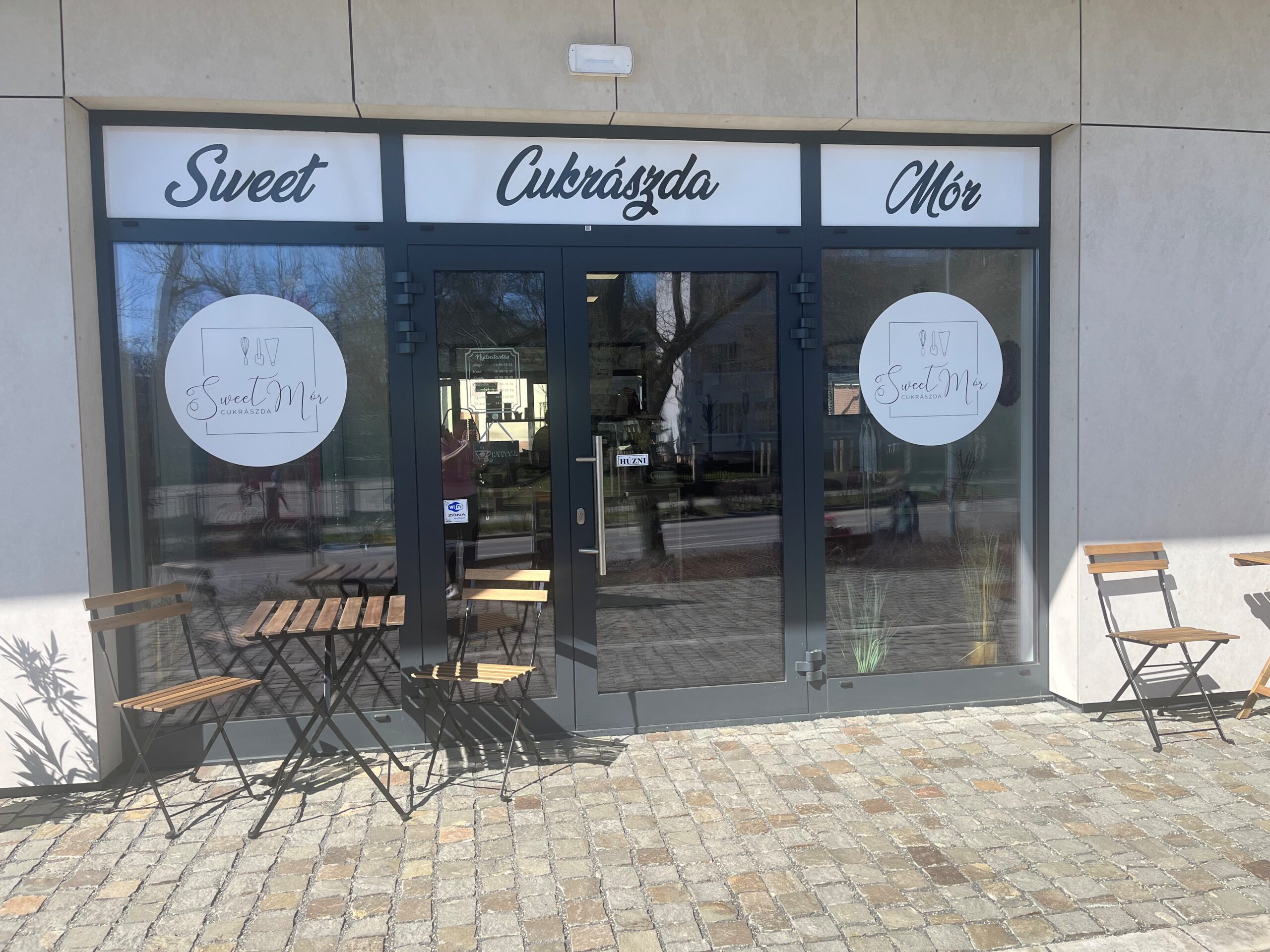 Mór Sweet Mór cukrászda